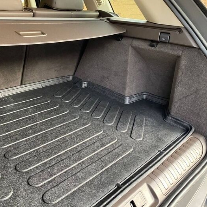 Стелка за багажник RizLine за LAND ROVER Range Rover 2014-