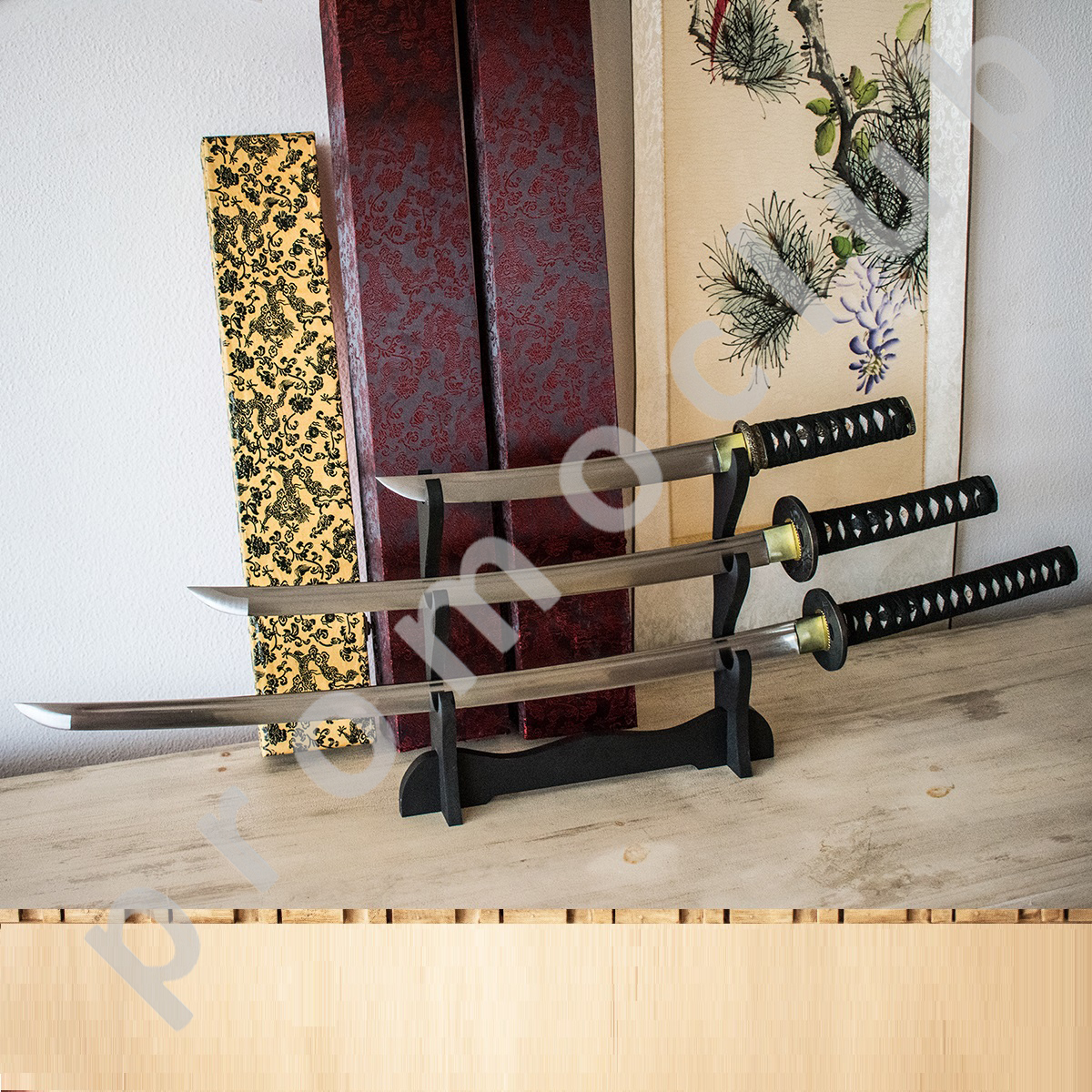 Голям японски самурайски нож ТАНТО с истинско заточване, дървена кания, лукс кутия, меч