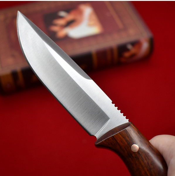 Ръчно изработен ловен нож CLASSIC D2 DER HUNT, фултанг, стоманаD2, кания телешки бланк