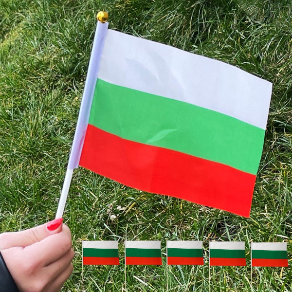 Пет български знаменца на дръжка, размер 20х13 см, дръжка 30 см