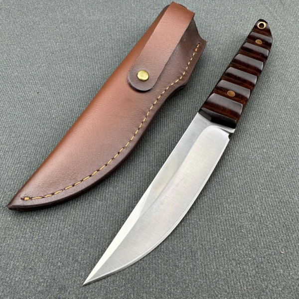 Ръчно изработен ловен нож XG4261 Bushcraft, стомана D2, фултанг, кания телешки бланк