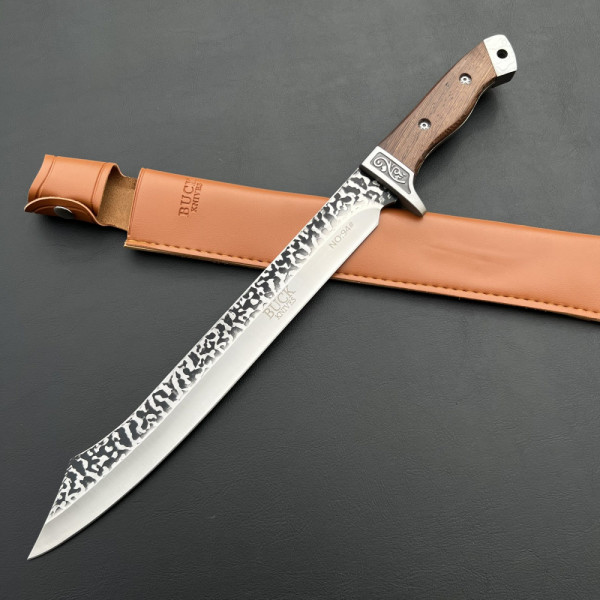 Огромен ловен нож BUCK ORIENT FULTANG с ръчно обковано острие, дървена дръжка и калъф