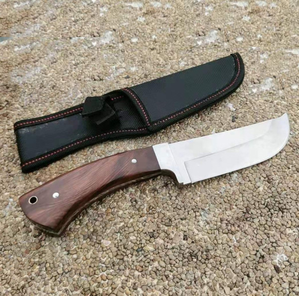 Ловен нож Columbia, подходядящ за дране