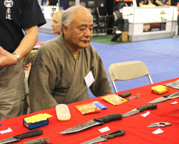 Ръчно изработен японски нож Kiku Matsuda: JAP EAST DARK DAMASKUS в традиционен стил, дамаска стомана