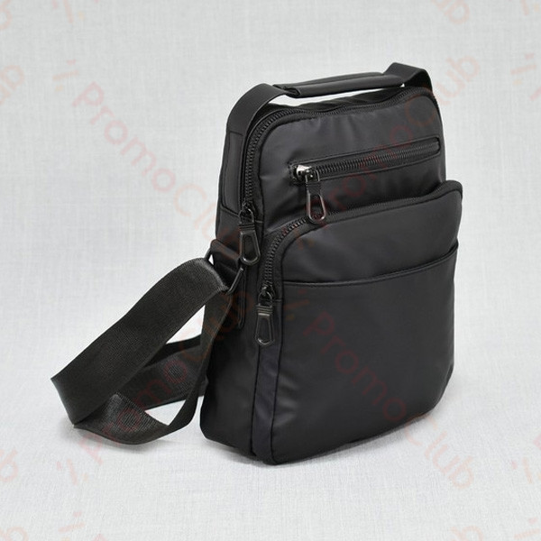 Практична мъжка чанта от непромукаема материя TACTICAL - BLACK 1880