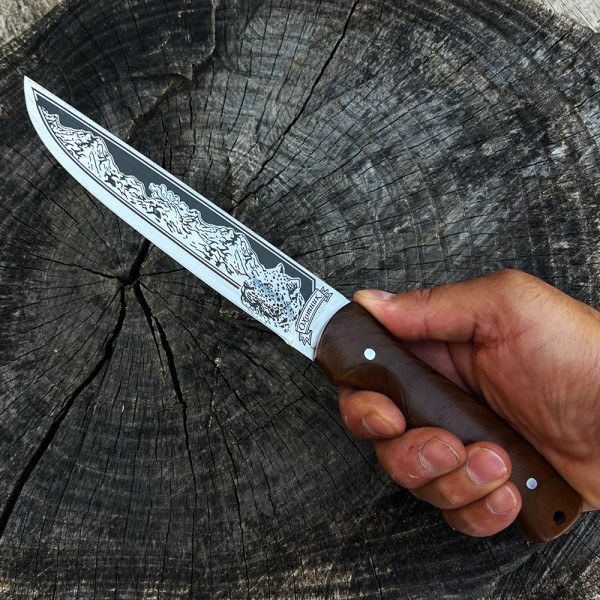 Голям и олекотен ловен нож Охотник РИС, фултанг стомана 420, дръжка орех, изрисувано острие