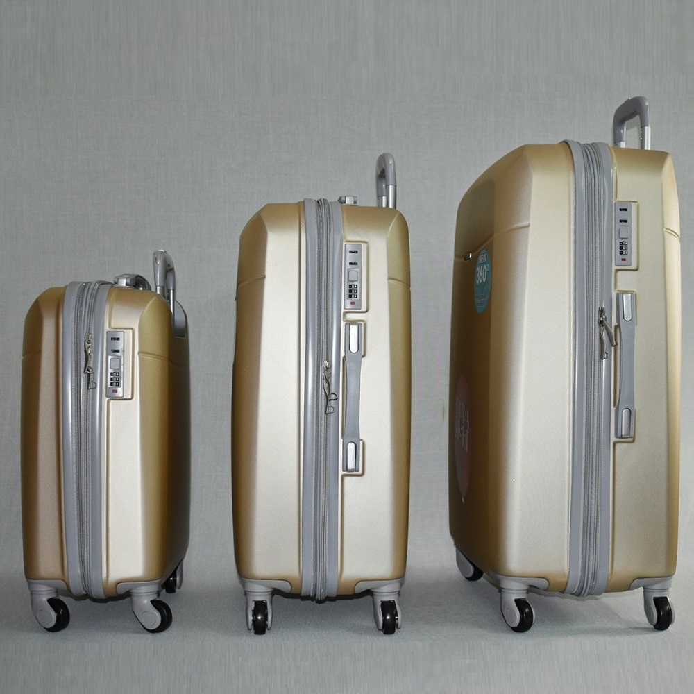 Комплект луксозни разширяващи се куфари - спинъри ULTRA LIGHT TRAVELER 8093 CHAMPAIGNE