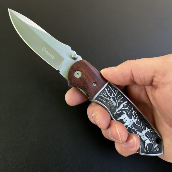 Руски сгъваем ловен нож ОЛЕНь, стомана 65х13, дървена дръжка орех и кобур за колан