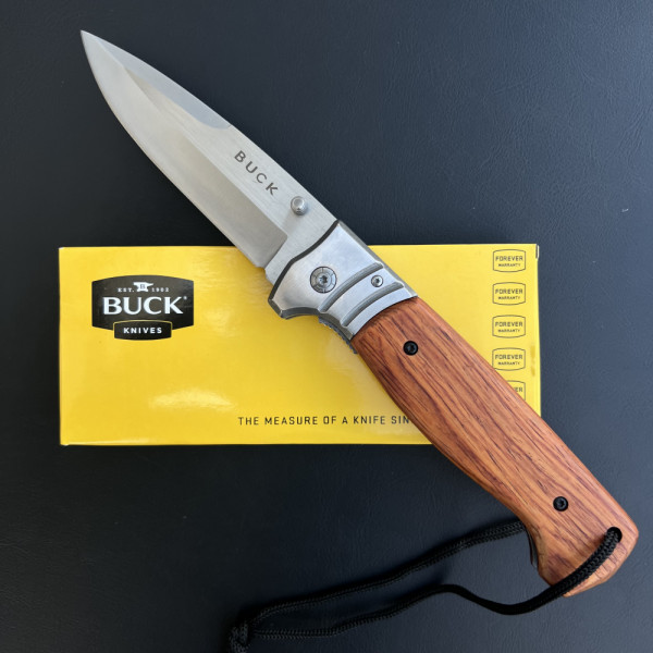 Огромен сгъваем нож BUCK WOOD, с двойно подкосено голямо острие и дървена дръжка