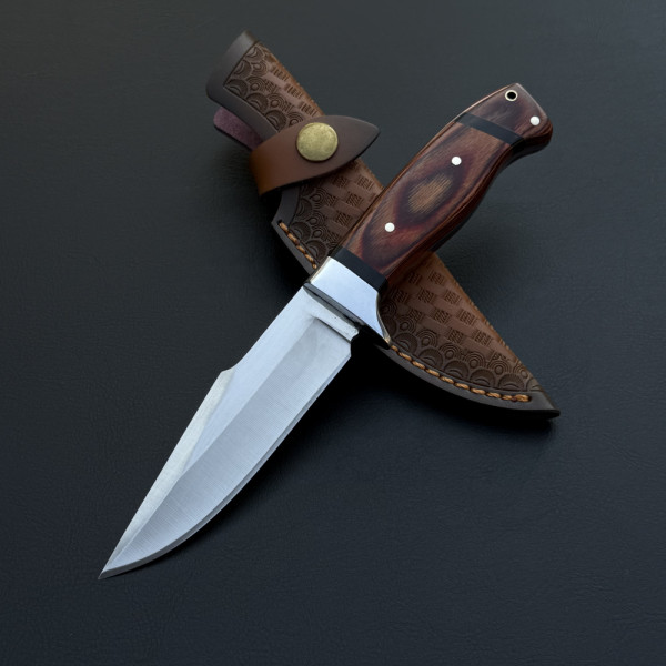 Фиксиран ловен нож BROWNING S45, стомана 420, полирано острие, дръжка орех, кожена кания