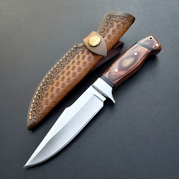 Фиксиран ловен нож BROWNING S45, стомана 420, полирано острие, дръжка орех, кожена кания