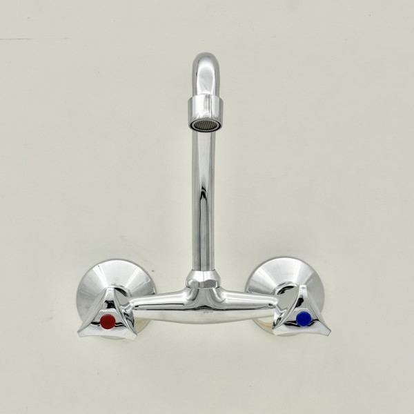 Класическа смесителна батерия ITALOMIX А423 за кухня и баня, стенна