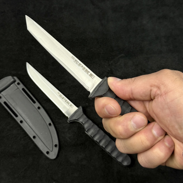 Лек тактически нож Cold Steel SPIKE TANTO, fulltang, стомана 440А, твърда кания и верижка за врат