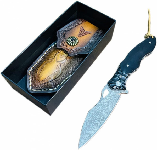 Полуавтоматичен сгъваем ТОП нож JAP SPIDER DAMASKUS с палец за отваряне,стомана VG10 damask, дръжка махагон, кожен кобур