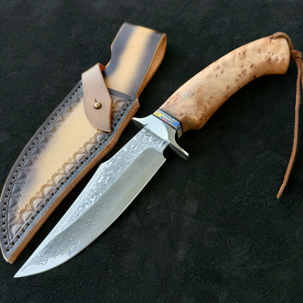 Екзотичен немски ловен нож Der HUNT 667 ORIENT DAMASKUS, стомана VG10 67 слоя, дръжка пустинно дърво, кожена кания