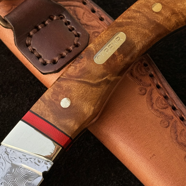 Компактен японски ловен нож CLRENR DAMASKUS, фултанг дамаска стомана VG10 69 слоя, дръжка орех и месинг, кожена кания