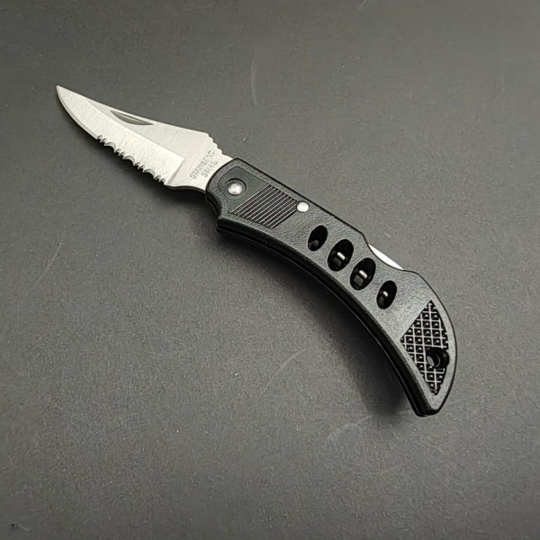 Сгъваем мини джобен нож от неръждаема стомана – комбинирано острие с назъбен ръб, здрава ергономична дръжка и щипка за джоб