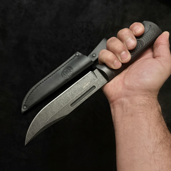 Ловен нож КИЗЛЯР Колыма-1 BLACK, стомана АUS-8, кожена кания, Kizlyar e подходящ за туризъм и работа