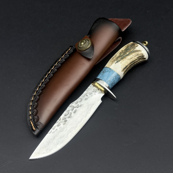 Японски ловен нож MYATO LION 35 DAMASK, стомана VG10, 67 слоя ламинат, кания от телешка кожа
